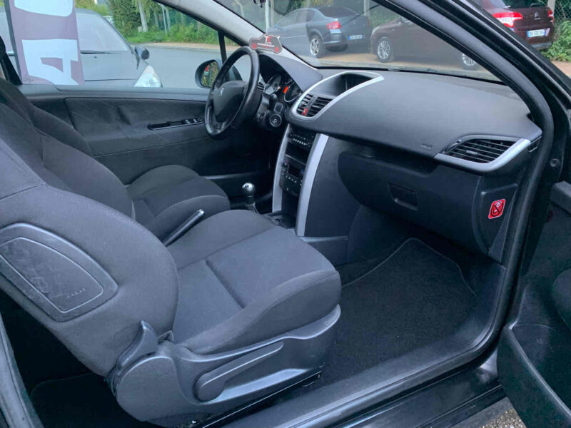 PEUGEOT 207 1.6i 16V VTi 120CV