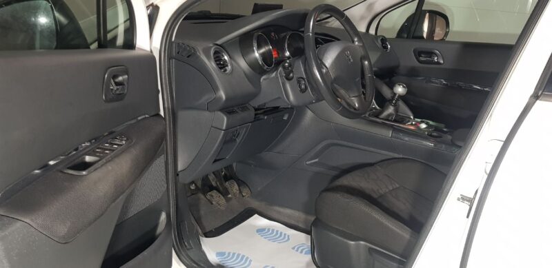 PEUGEOT 3008 Monospace 2011 2.0 BlueHDi150cv