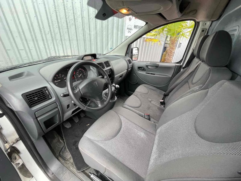 PEUGEOT EXPERT Camionnette 2011