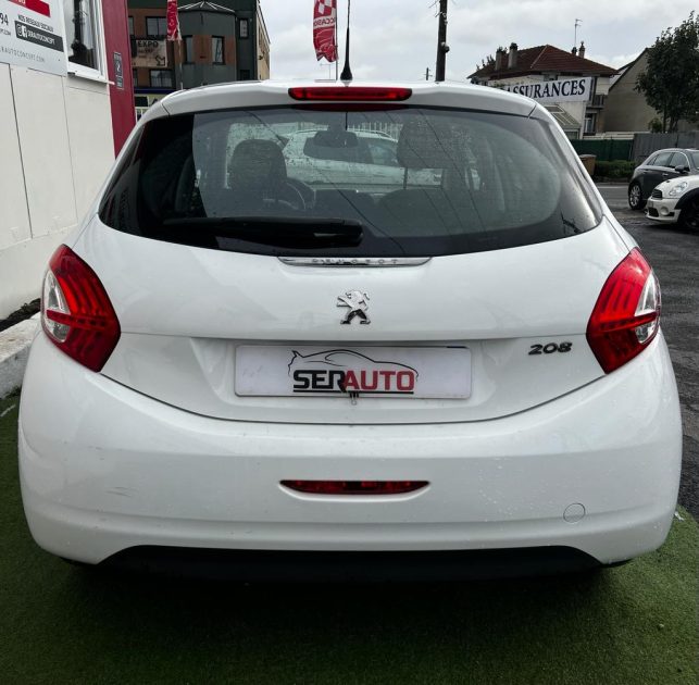 PEUGEOT 208 2013