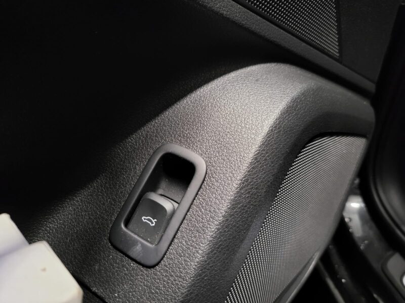 AUDI Q2 35 TFSi 150cv S-LINE TOIT OUVRANT / VIRTUAL COCKPIT / GRAND GPS XL PRO