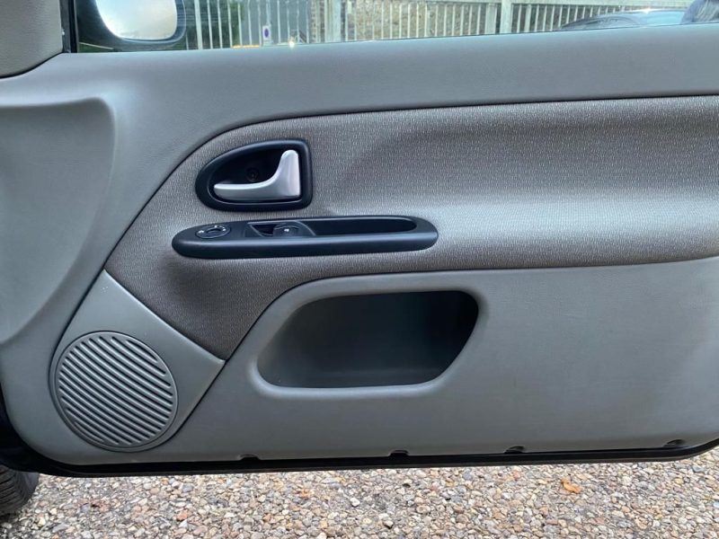 RENAULT CLIO II 2003 1.4 16V 98cv