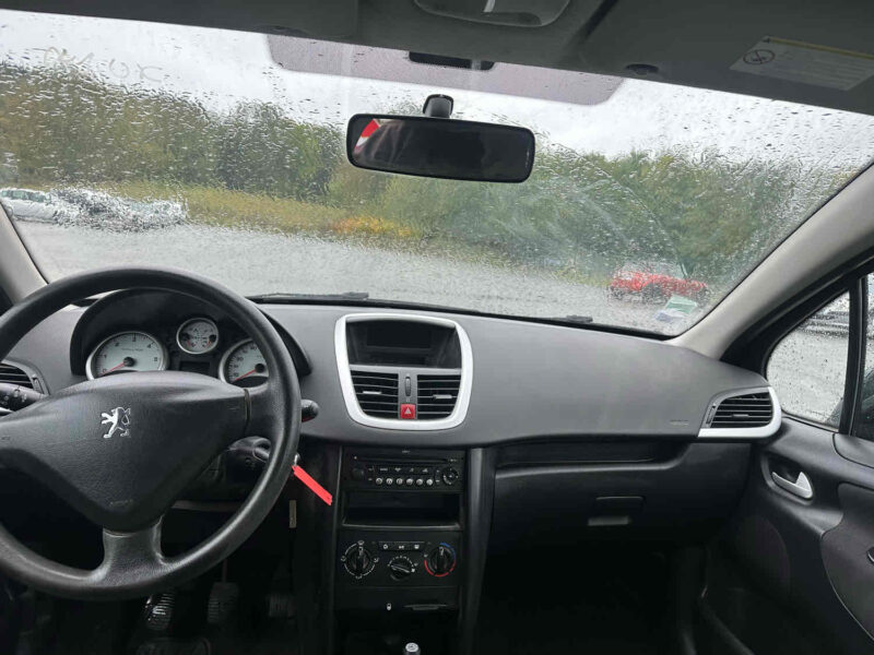 PEUGEOT 207 2009