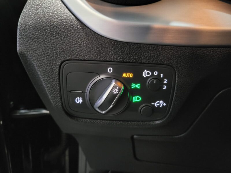 AUDI Q2 30 TFSI 116cv Business Line S-Tronic7 // GPS/BLUETOOTH/RADAR ANTI-COLLISION