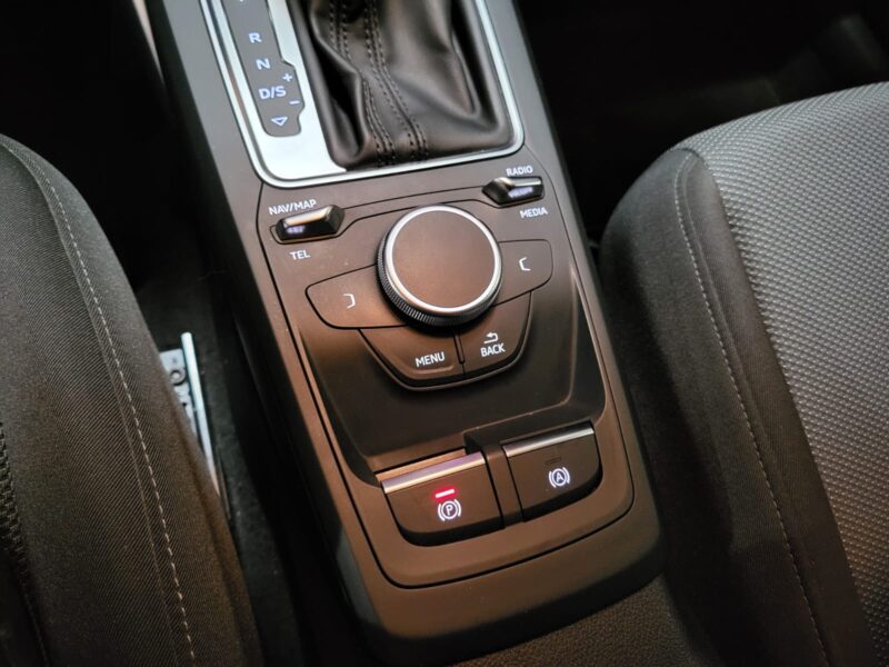 AUDI Q2 30 TFSI 116cv Business Line S-Tronic7 // GPS/BLUETOOTH/RADAR ANTI-COLLISION