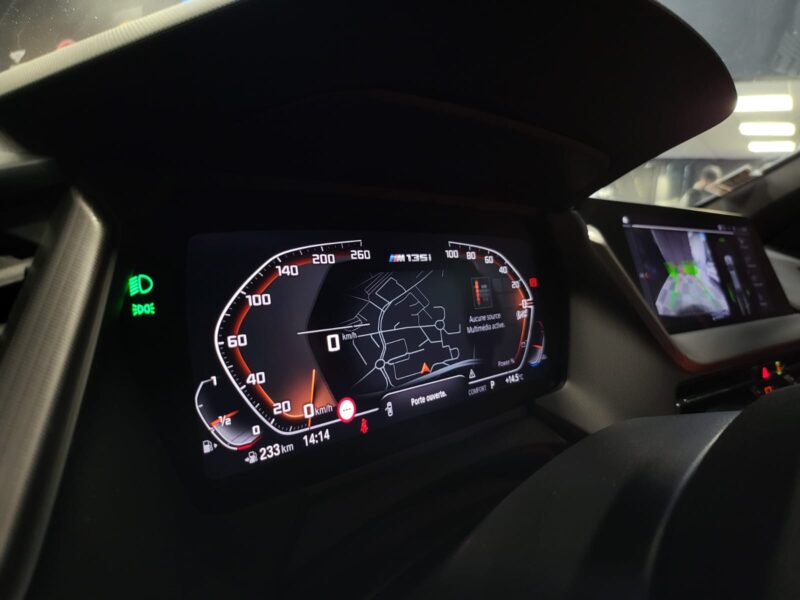 BMW SERIE 1 M135 i X-Drive 306cv PACK M PERFORMANCE TOIT OUVRANT / SIEGES PERF ELECT A MEMOIRE 