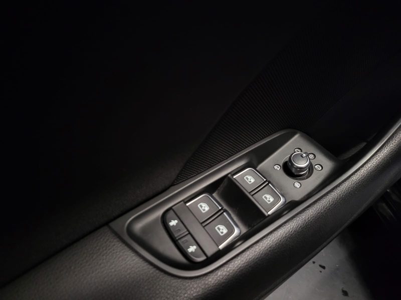 AUDI A3 Sportback 1.5 TFSI 150cv SPORT COD PACK S-line TOIT OUVRANT / VIRTUAL / CARPLAY 1er MAIN