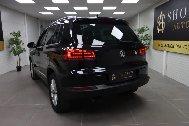 VOLKSWAGEN TIGUAN 2016