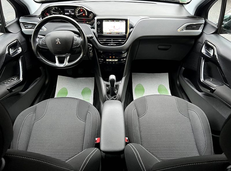 PEUGEOT 208 PHASE 2 ALLURE 1.6 HDI 75 GPS CARPLAY & ANDROID CAMERA REGULATEUR - Garantie 6 Mois