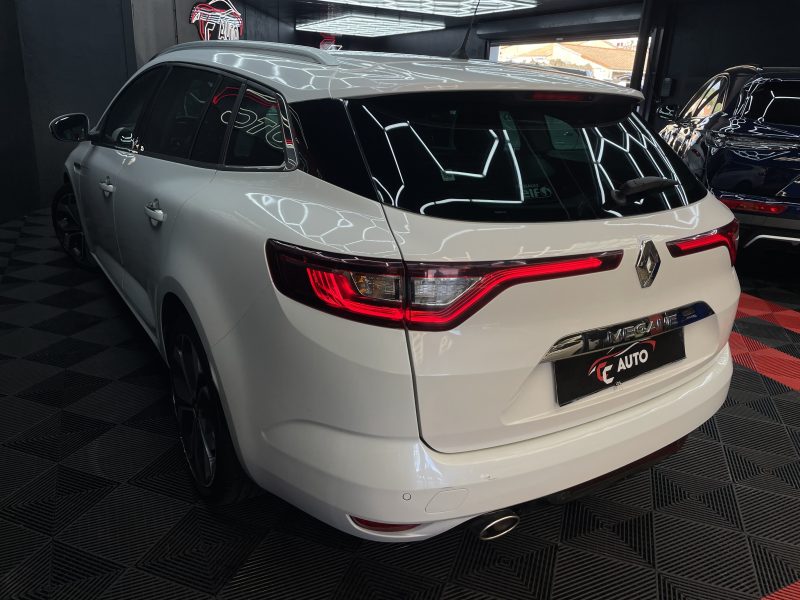 RENAULT MEGANE IV Grandtour 2016