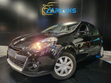 RENAULT CLIO III 1.2 16V 75cv Yahoo // REGULATEUR-LIMITEUR DE VITESSE/PRISE AUX/GPS TOMTOM