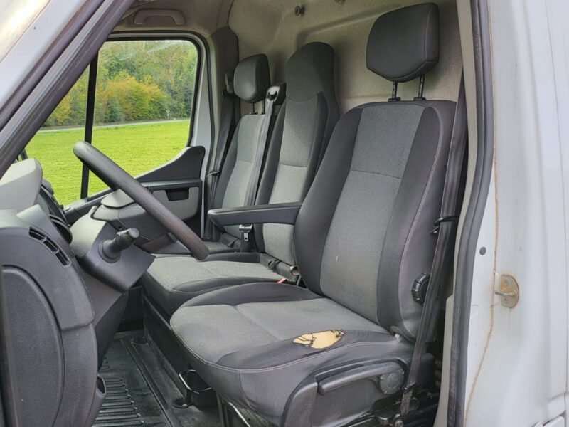 RENAULT MASTER III L2H2 2.3 dCi 130cv Grand Confort // TVA RECUPERABLE/EMBRAYAGE NEUF/GALERIE/ENTRET