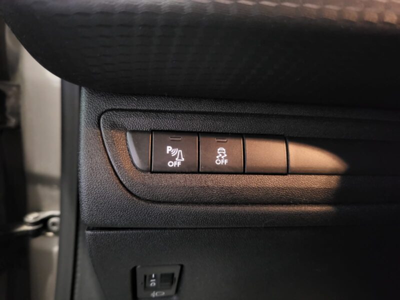 1.6 BlueHDi 100cv / STYLE / Radar de Recul 