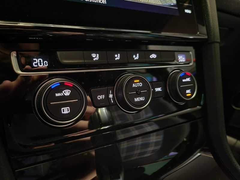 VOLKSWAGEN GOLF VII GTE 1.4L Hybrid 204CH / VIRTUAL COCKPIT+CARPLAY+CAMERA