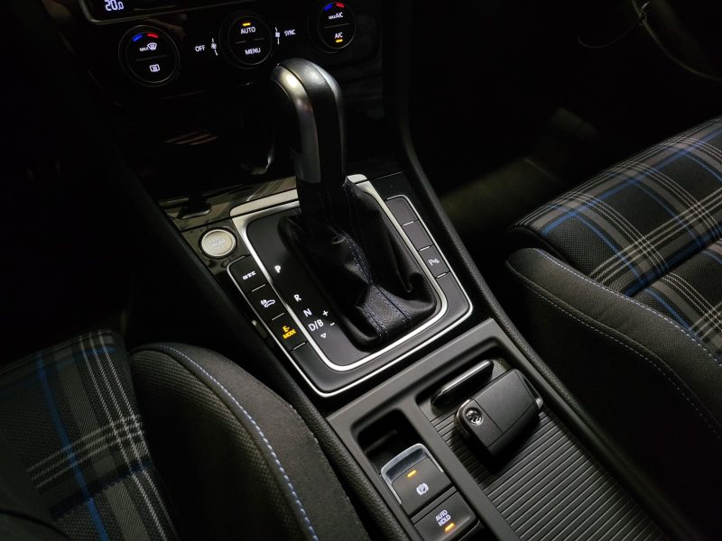 VOLKSWAGEN GOLF VII GTE 1.4L Hybrid 204CH / VIRTUAL COCKPIT+CARPLAY+CAMERA