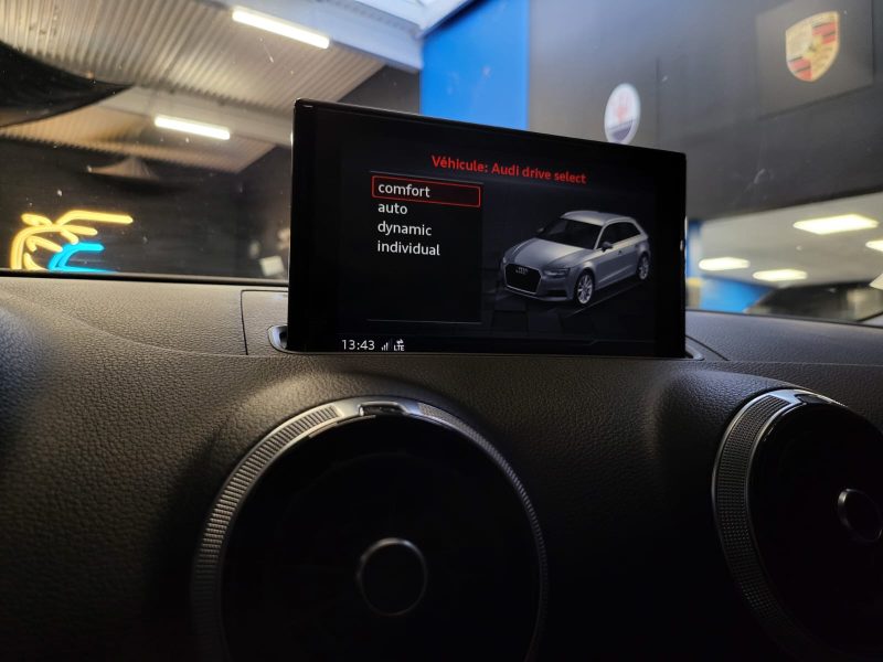 AUDI A3 Sportback 30 TFSI 116cv SPORT LIMITED 1ER MAIN /CAMERA+VOLANT MEPLAT+CARPLAY/