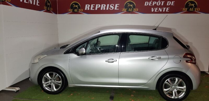 PEUGEOT 208 5 PORTES 2013 1.2 VTi 82cv