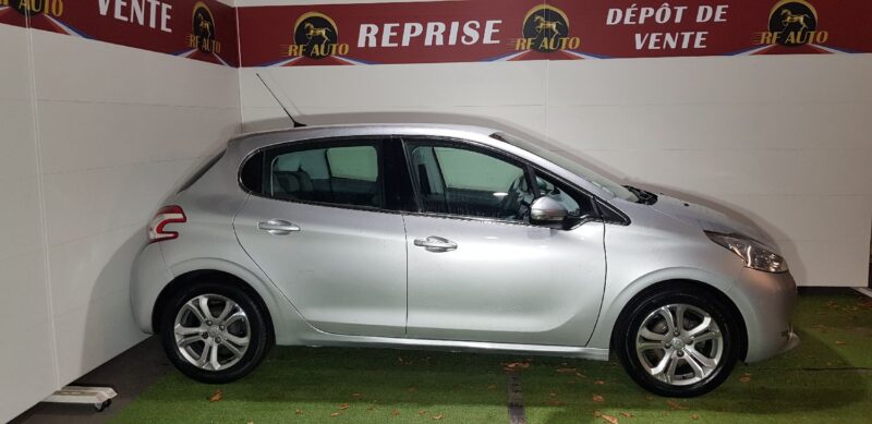 PEUGEOT 208 5 PORTES 2013 1.2 VTi 82cv