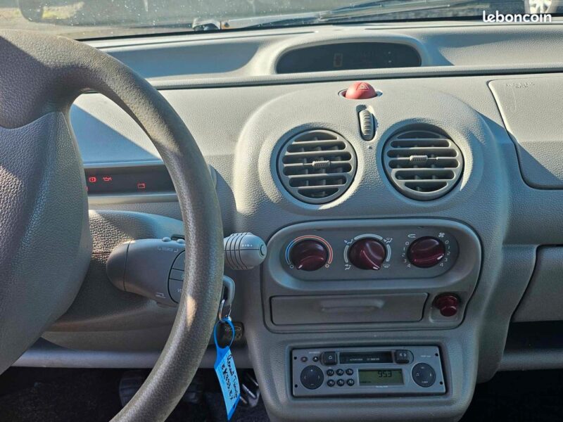 RENAULT TWINGO 2001