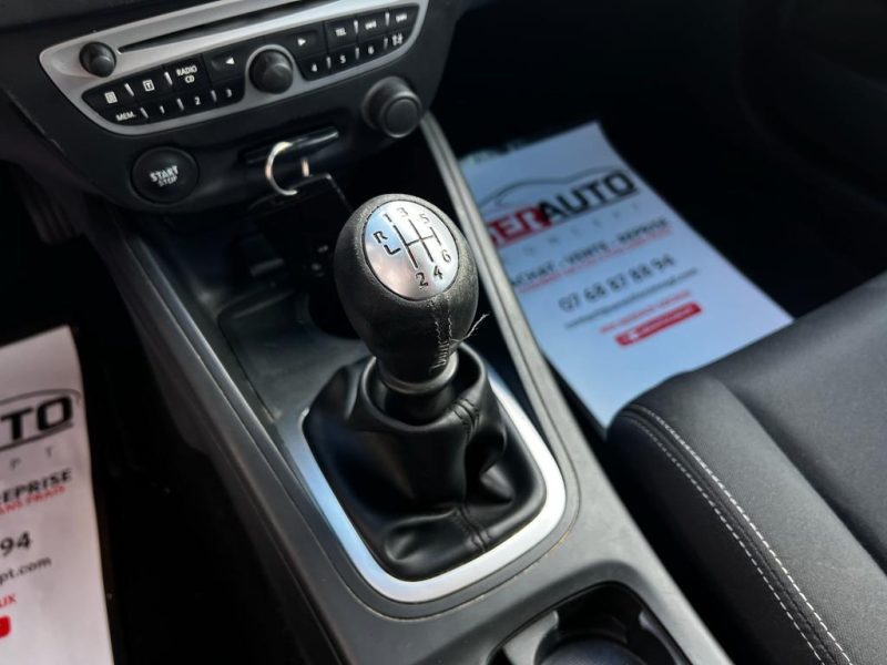 RENAULT MEGANE III 2009