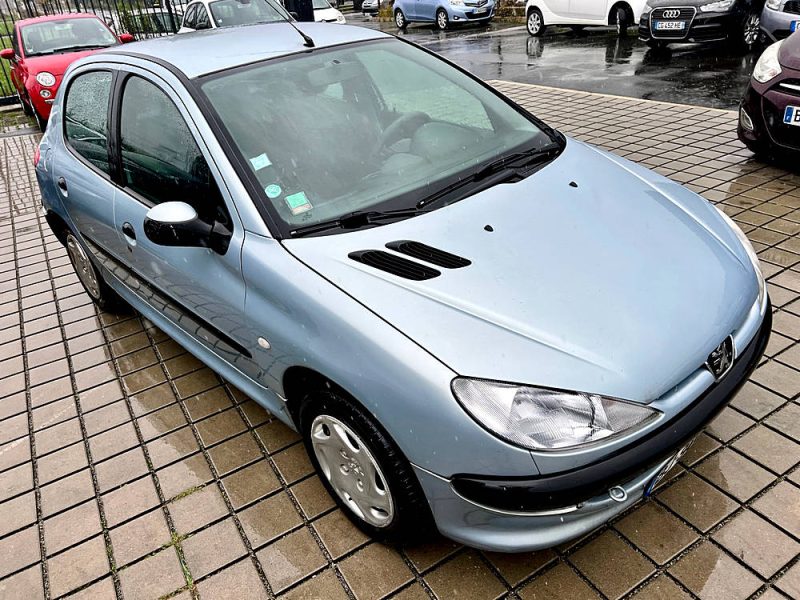 PEUGEOT 206 1.4L 75CH EXCLUSIVE 