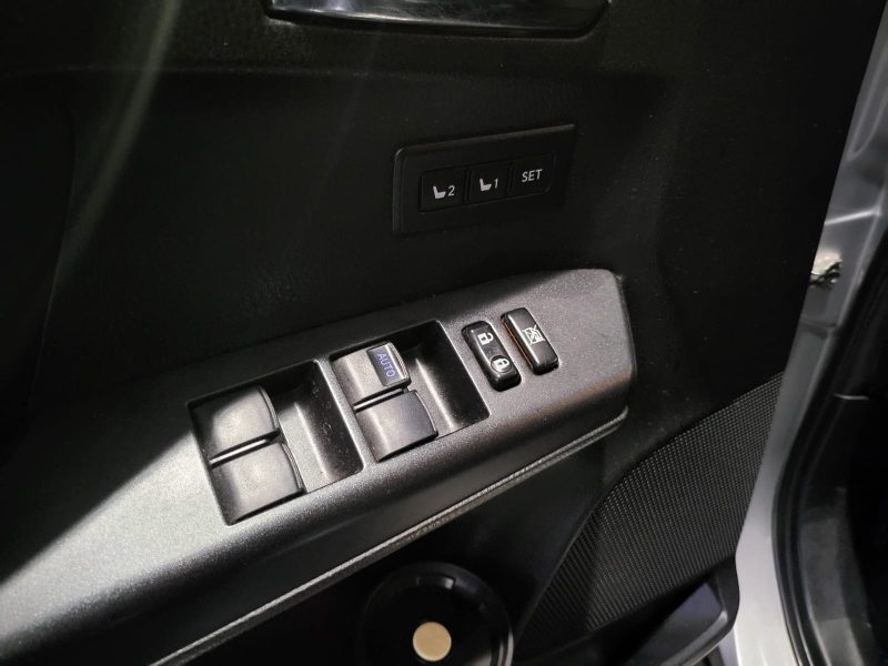 TOYOTA RAV4 Hybrid 2.5 VVT-i 197/155cv Black Edition CVT / TOIT OUVRANT/SIEGES CHAUFFANT/CAMERA DE R