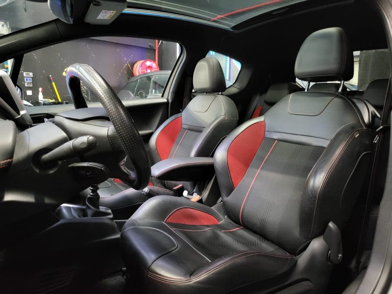 PEUGEOT 208 GTI 1.6L 208CH / TOIT PANO+CAMERA+TABLETTE MULTIMEDIA