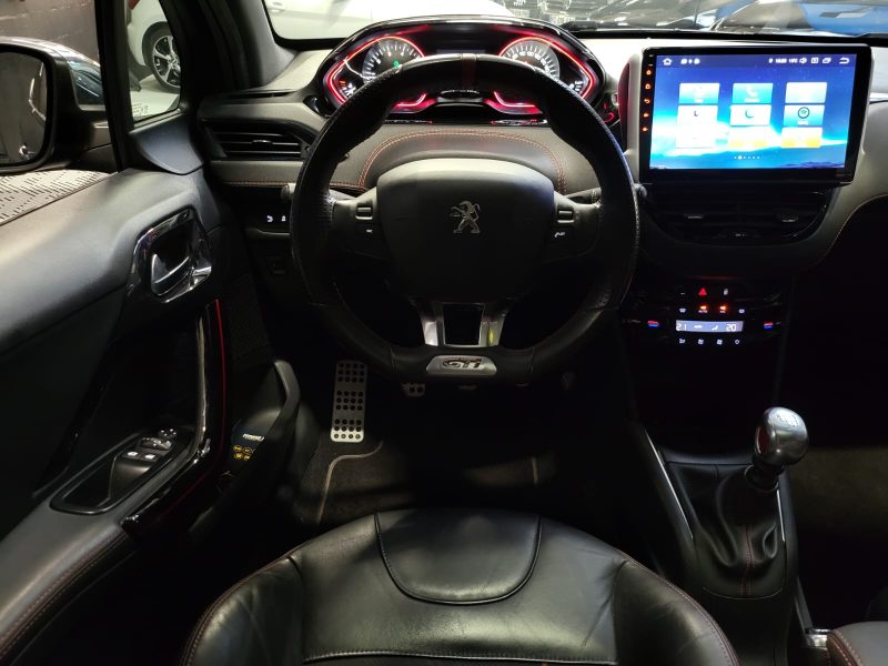 PEUGEOT 208 GTI 1.6L 208CH / TOIT PANO+CAMERA+TABLETTE MULTIMEDIA