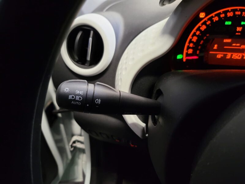 RENAULT TWINGO III 0.9 TCe 92cv ZEN 1er MAIN RADARS AR / REGULATEUR / SUIVI RENAULT