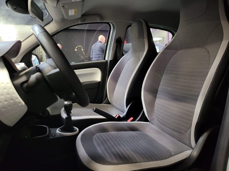 RENAULT TWINGO III 0.9 TCe 92cv ZEN 1er MAIN RADARS AR / REGULATEUR / SUIVI RENAULT