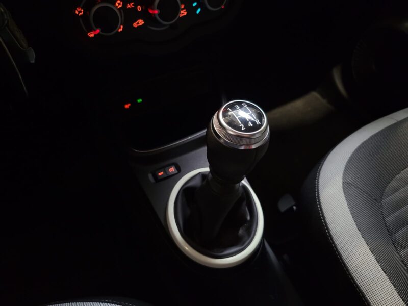 RENAULT TWINGO III 0.9 TCe 92cv ZEN 1er MAIN RADARS AR / REGULATEUR / SUIVI RENAULT