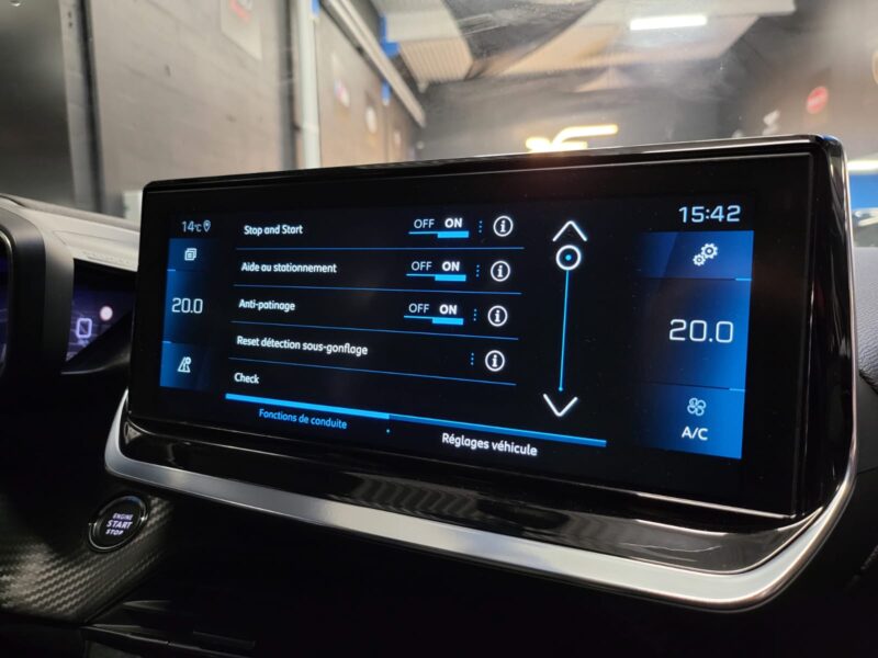 PEUGEOT 208 II 1.2 PureTech 100cv ALLURE BUSINESS E-COCKPIT 3D / GRAND GPS / CARPLAY / CAMERA