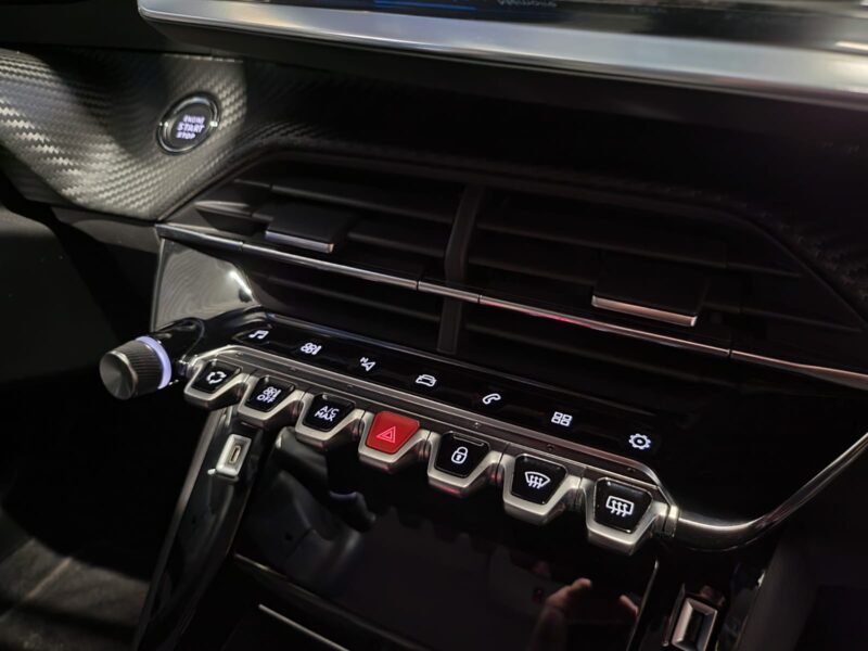 PEUGEOT 208 II 1.2 PureTech 100cv ALLURE BUSINESS E-COCKPIT 3D / GRAND GPS / CARPLAY / CAMERA