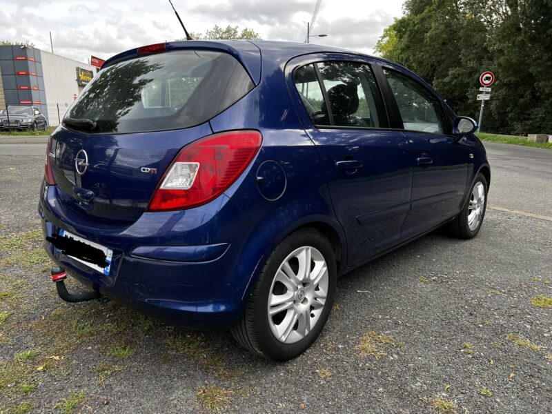 OPEL CORSA D 2008