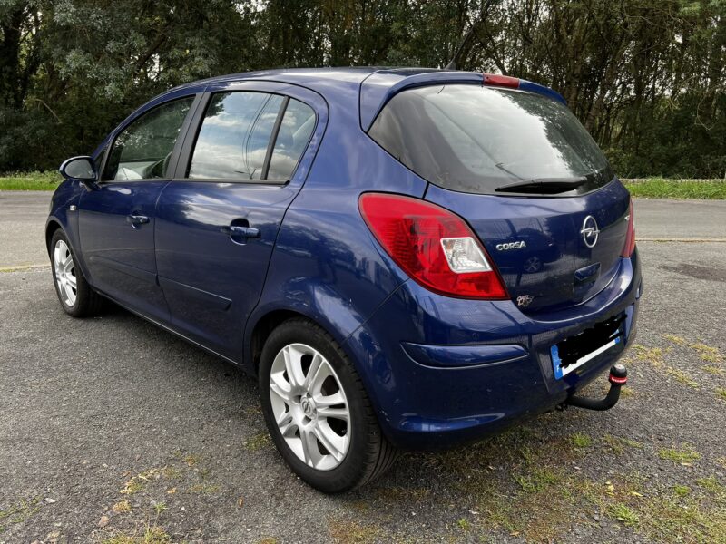 OPEL CORSA D 2008