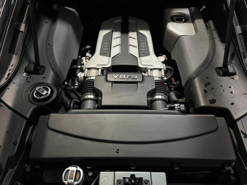 AUDI R8 4.2 FSI V8 420cv QUATTRO S-tronic , SUIVI COMPLET