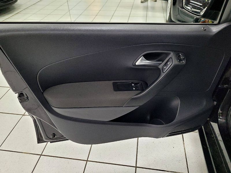 VOLKSWAGEN POLO 1.6 TDI 90 Trendline