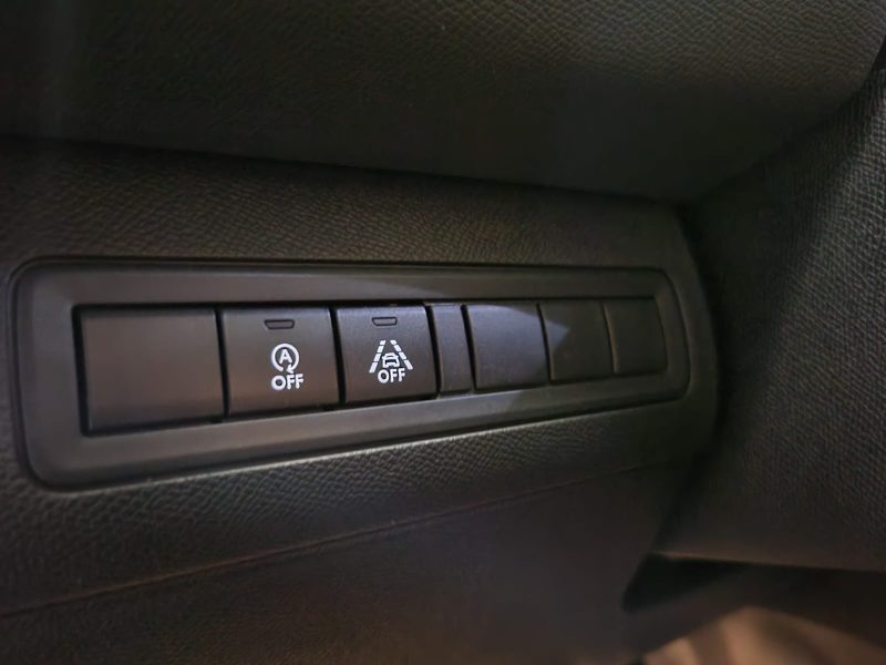 PEUGEOT 308 II GT 1.2 PURETECH 130 CV / TOIT PANO / CARPLAY / DYNAUDIO / PACK BLACK