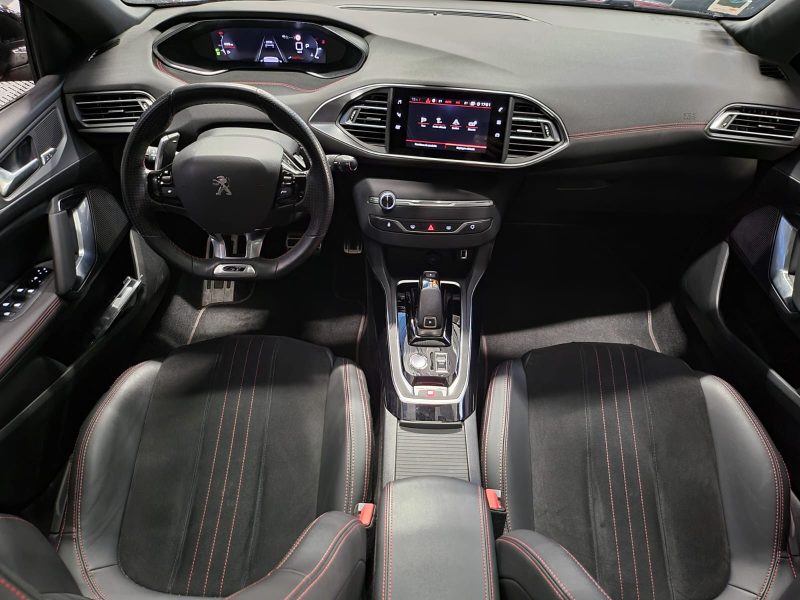 PEUGEOT 308 II GT 1.2 PURETECH 130 CV / TOIT PANO / CARPLAY / DYNAUDIO / PACK BLACK
