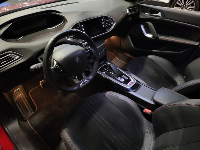 PEUGEOT 308 II GT 1.2 PURETECH 130 CV / TOIT PANO / CARPLAY / DYNAUDIO / PACK BLACK