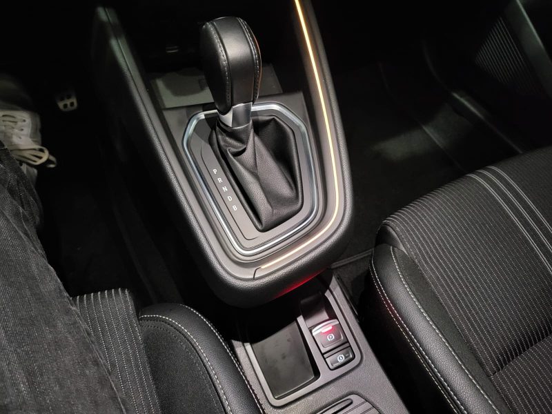 1.6 E-TECH 143 cv ENGINEERED / CARPLAY / CAMERA AR 