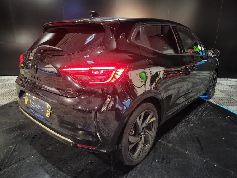 1.6 E-TECH 143 cv ENGINEERED / CARPLAY / CAMERA AR 