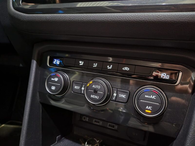 VOLKSWAGEN TIGUAN ALLSPACE 2.0 TDi 150cv CARAT 7 PLACES TOIT OUVRANT / CARPLAY / VIRTUAL COCKPIT