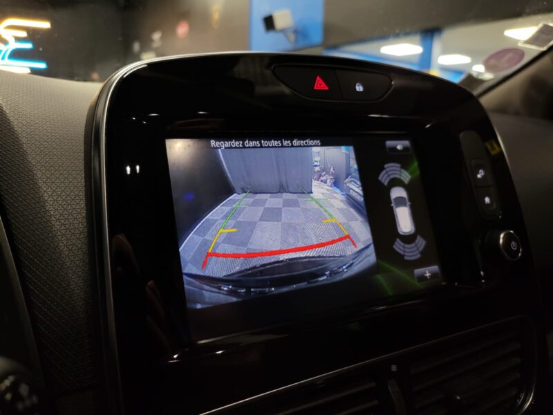 RENAULT CLIO V 0.9 TCe 90cv GT LINE / TOIT PANORAMIQUE / SIEGES SPORT GT / CAMERA DE RECULE