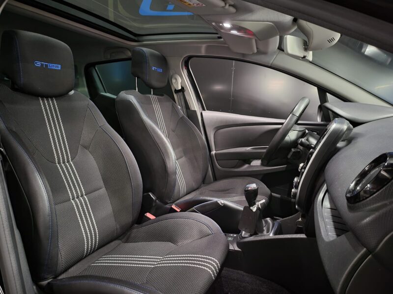 RENAULT CLIO V 0.9 TCe 90cv GT LINE / TOIT PANORAMIQUE / SIEGES SPORT GT / CAMERA DE RECULE