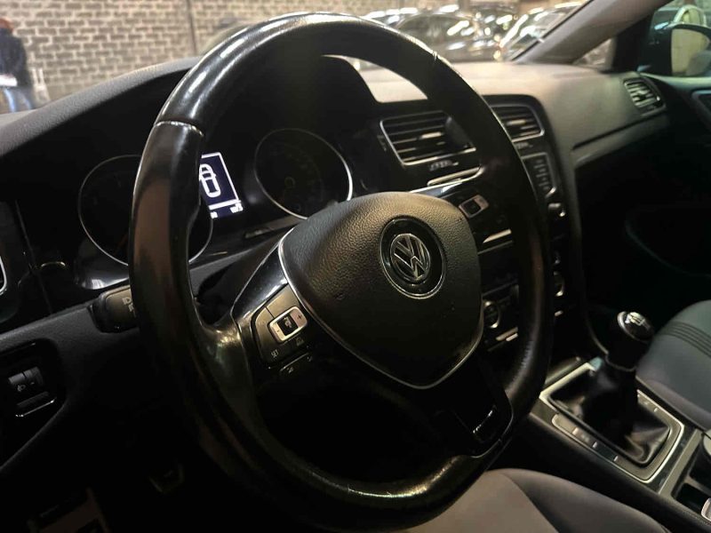 VOLKSWAGEN GOLF 7 1.6 TDi 110 cv 2017 Carat
