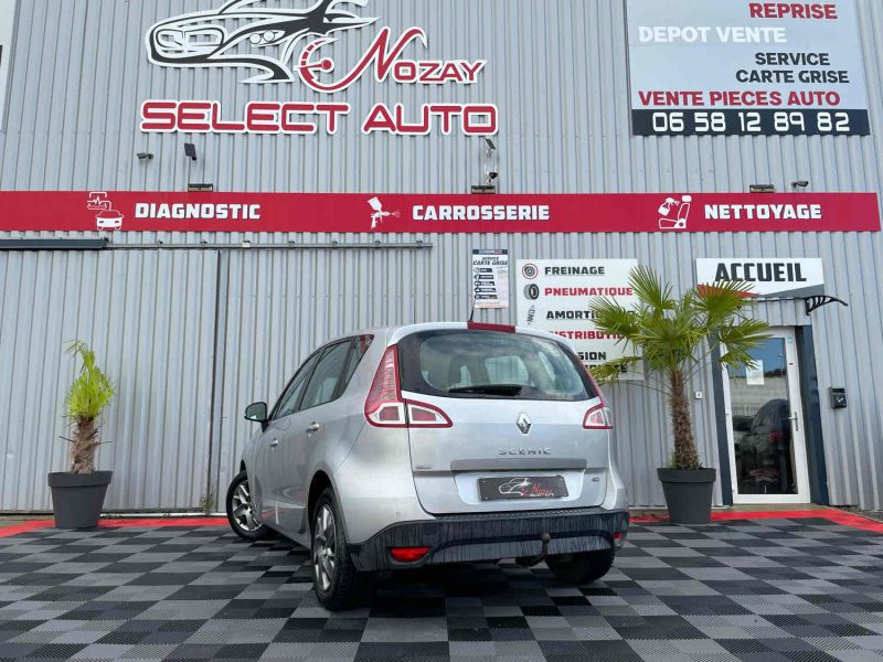 RENAULT SCENIC III 2011