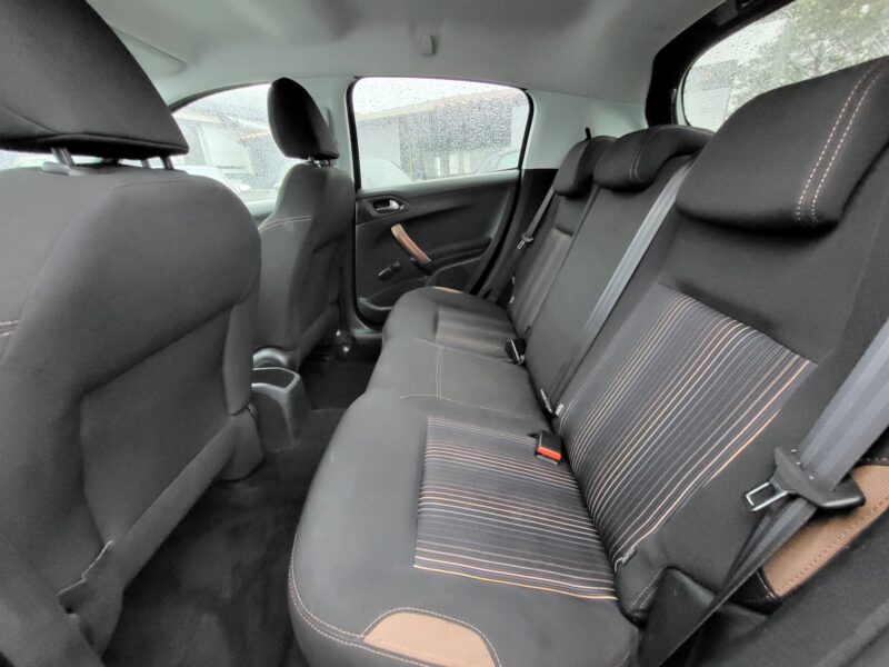 PEUGEOT 208 1.2 VTI ESSENCE 82 CV STYLE