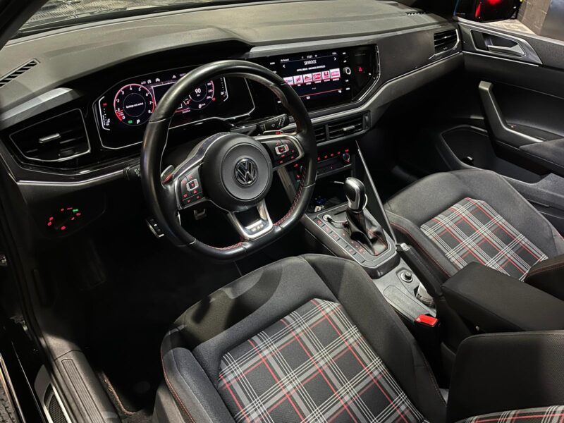 VOLKSWAGEN POLO VI GTI 2.0 TSI 200cv DSG6 // APPLE CARPLAY/ANDROID AUTO/TOIT OUVRANT