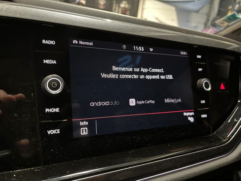 VOLKSWAGEN POLO VI GTI 2.0 TSI 200cv DSG6 // APPLE CARPLAY/ANDROID AUTO/TOIT OUVRANT